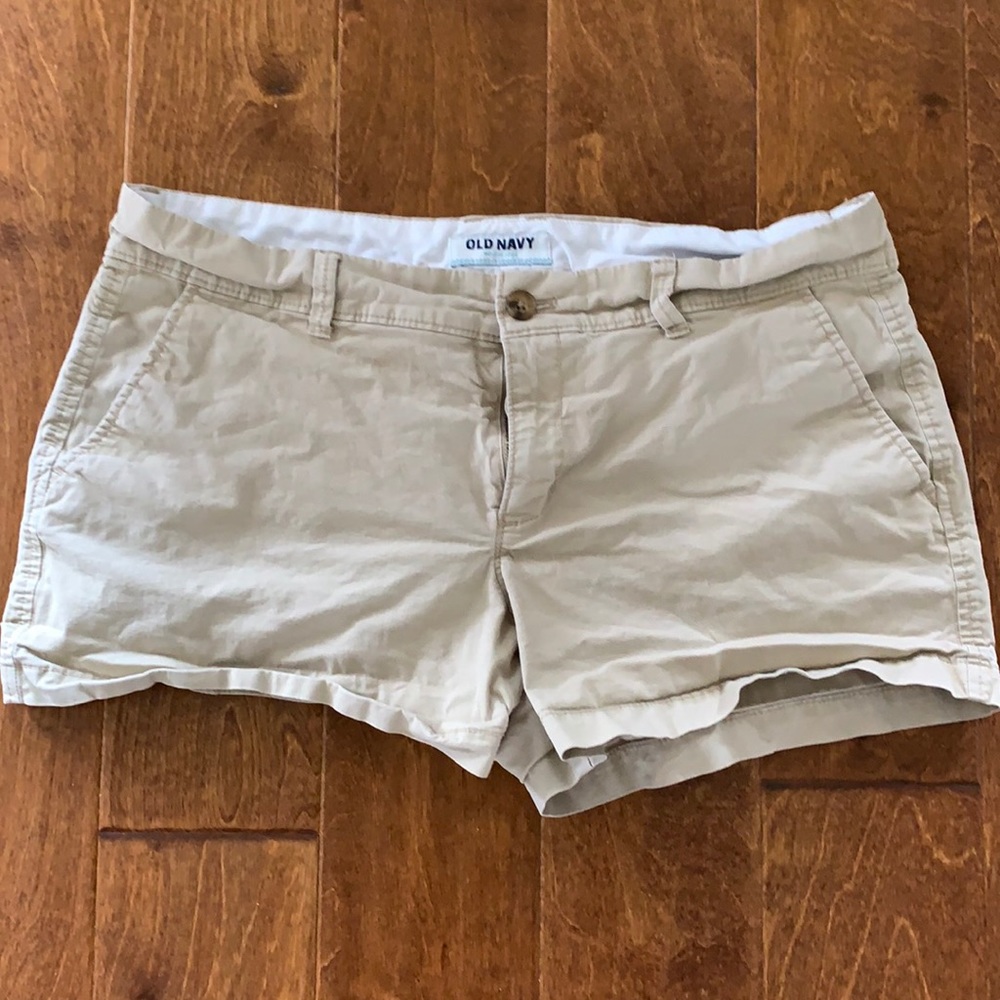 Old Navy Size 10 Khaki shorts